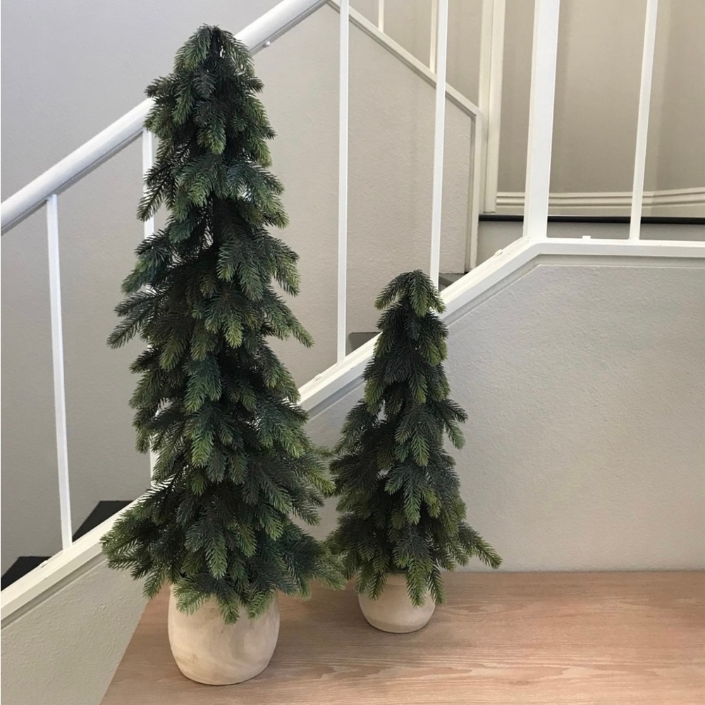 IOS Christmas Trees